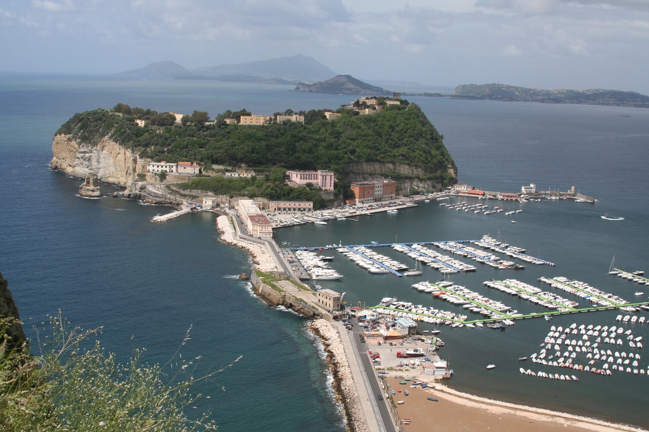 Naples And The Sea: A Maritime Legacy Centuries In The Making