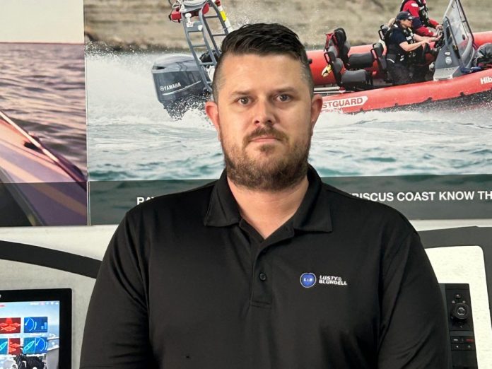 Experienced Stuart Newcombe joins L&B in busy Tauranga showroom. // Photo credit: Lusty & Blundell