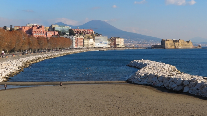 Naples, A Natural Amphitheatre For The America's Cup