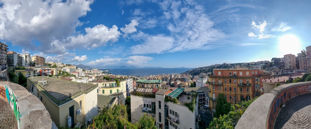 Naples, A Natural Amphitheatre For The America's Cup