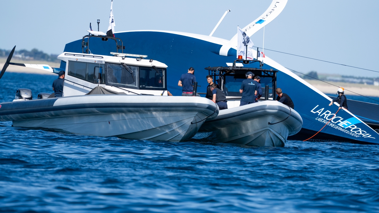 La Roche-Posay Racing Team Capsize In Lorient
