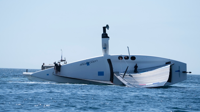 La Roche-Posay Racing Team Capsize In Lorient