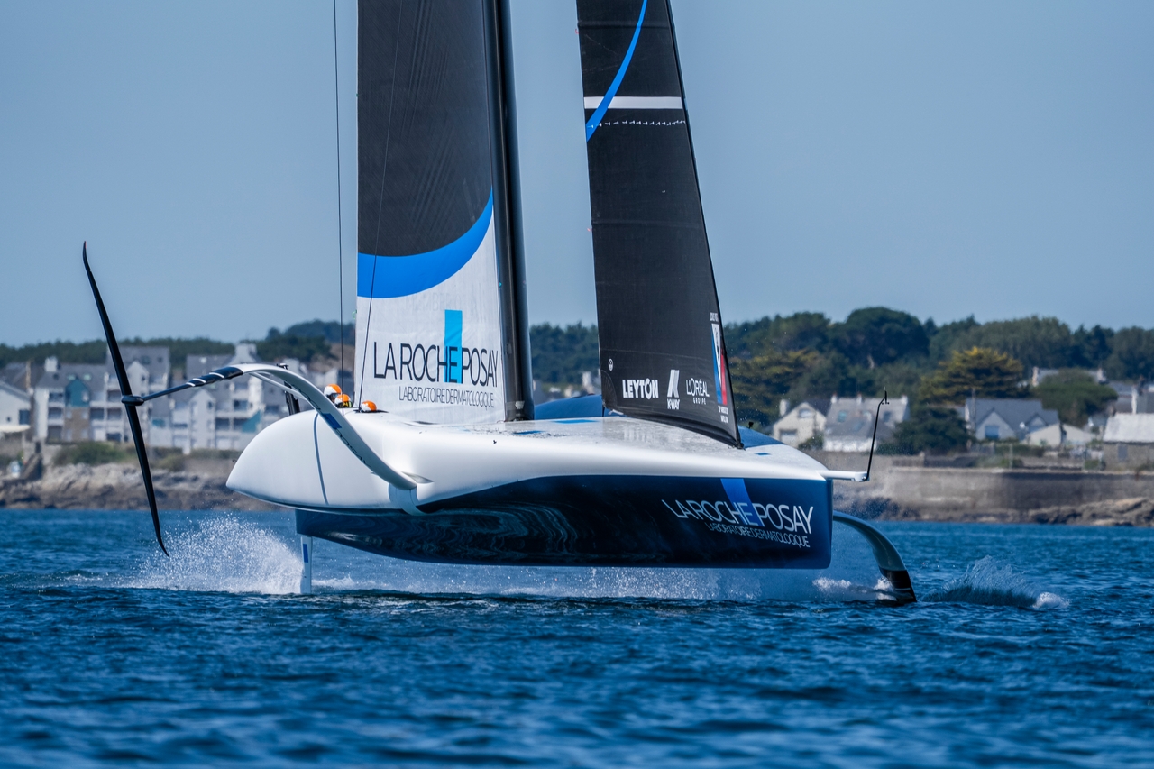 La Roche-Posay Racing Team Capsize In Lorient