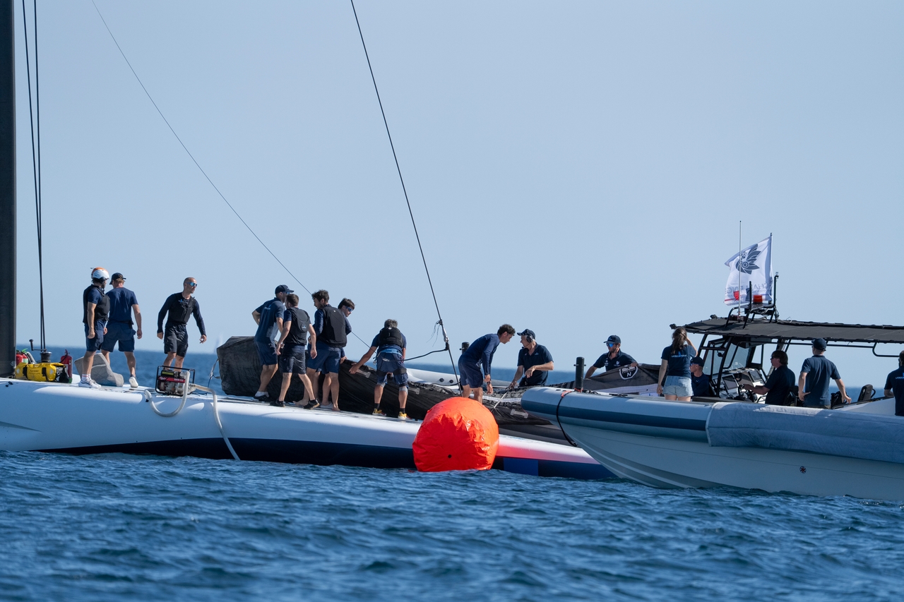 La Roche-Posay Racing Team Capsize In Lorient