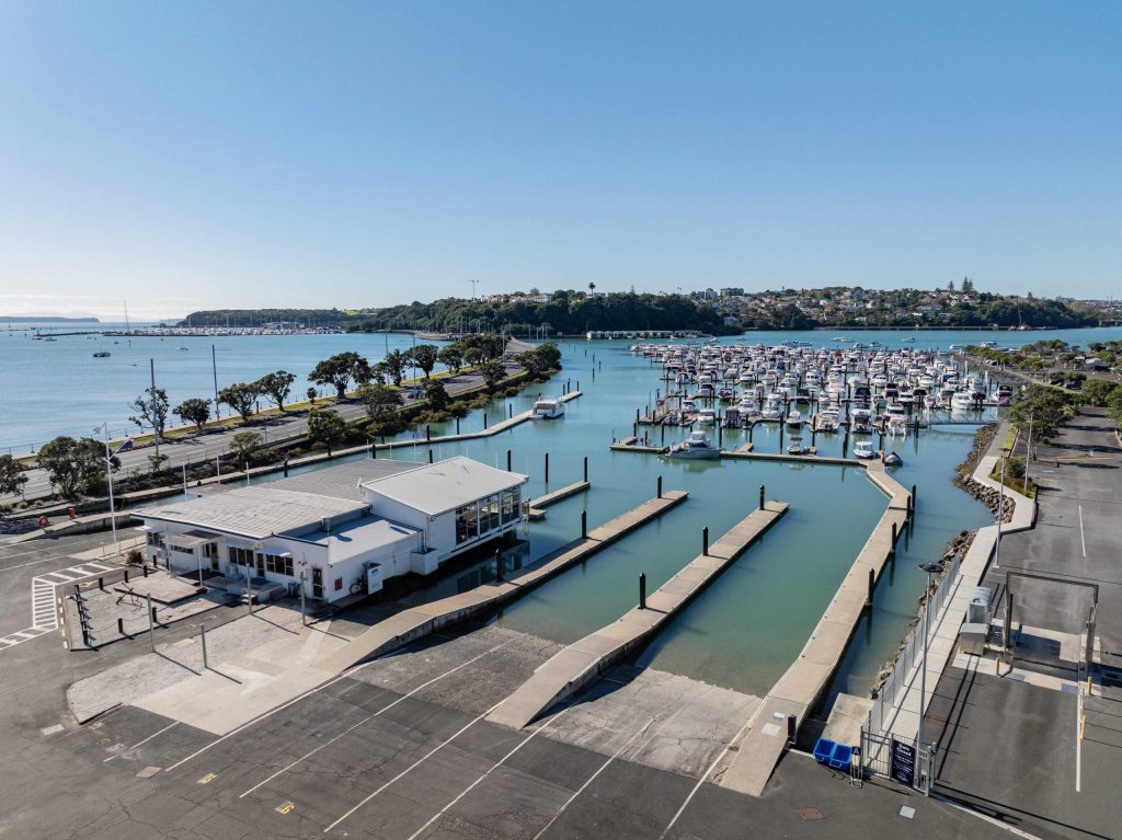 The Outboard Boating Club of Auckland // Photo: Rayglass Boats