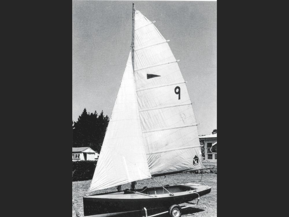 The Des Townson Pennant Mercury. // supplied