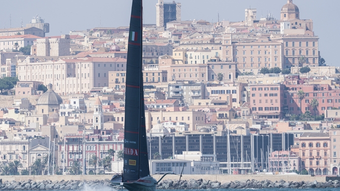 Near Capsize In Cagliari For Luna Rossa
