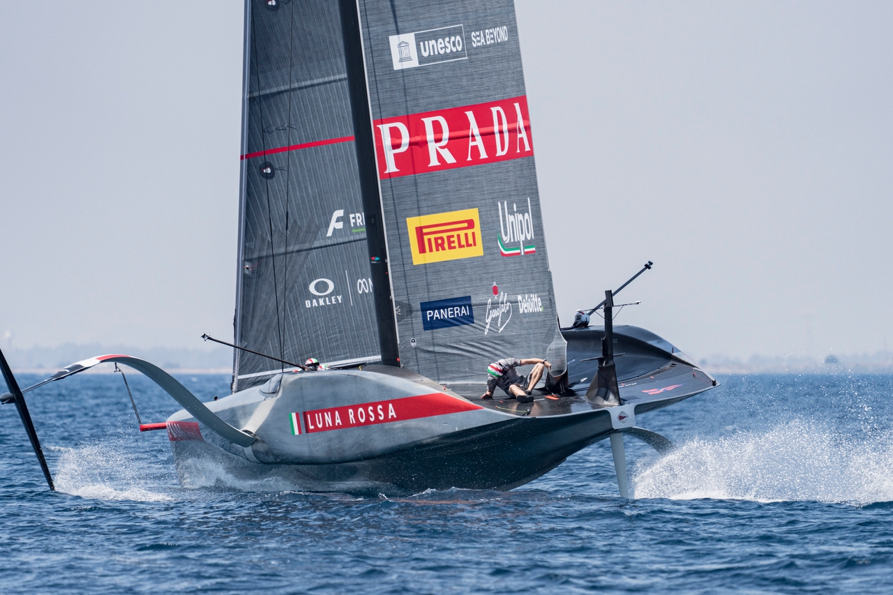 Near Capsize In Cagliari For Luna Rossa