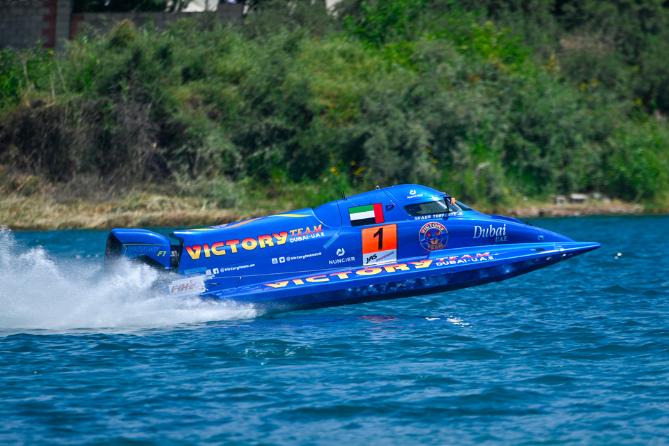 Jonas andersson and shaun torrente each convincingly win their sprint race