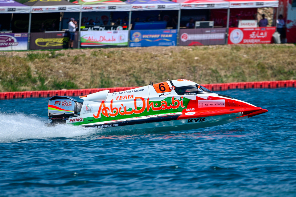 Jonas andersson and shaun torrente each convincingly win their sprint race