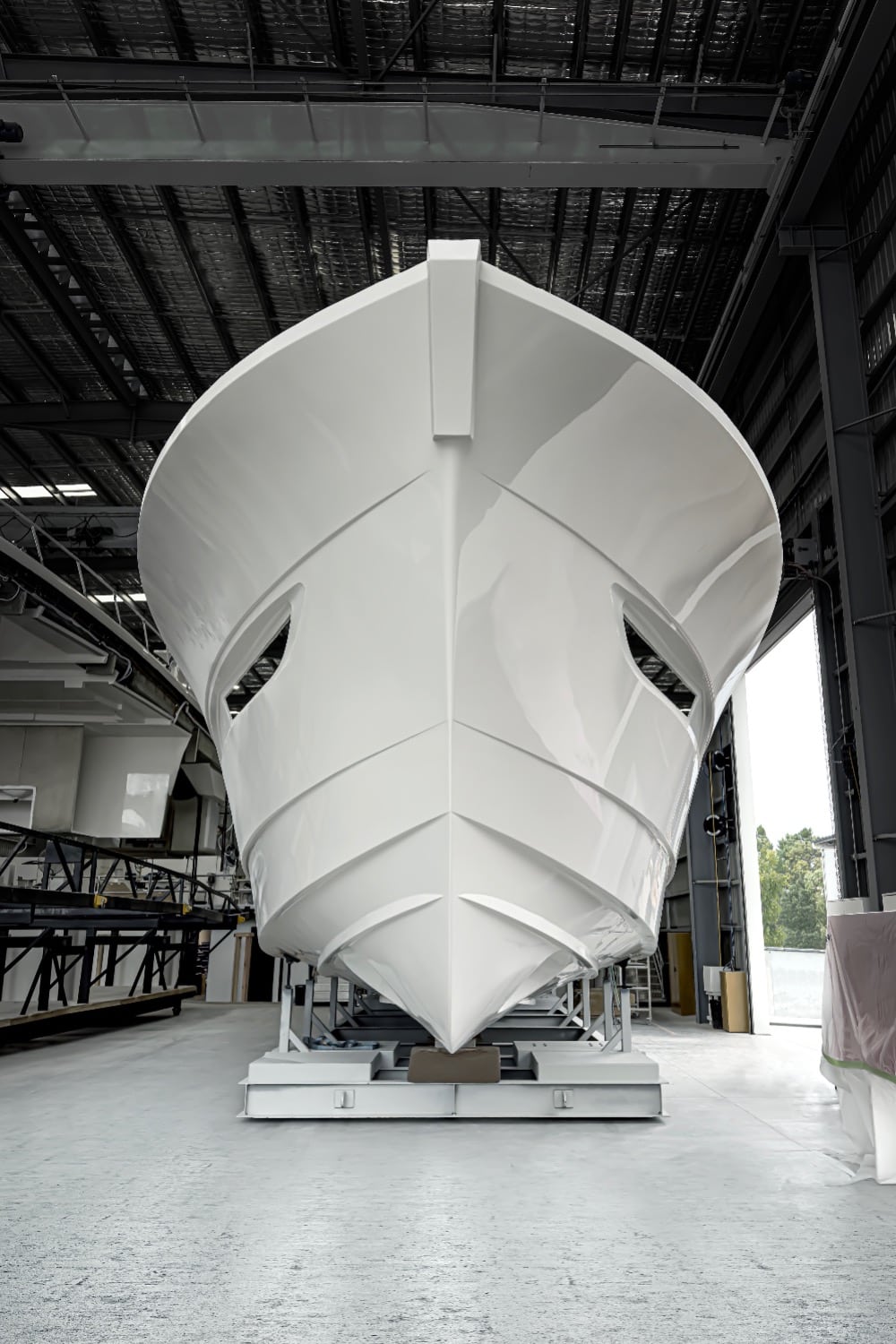 Lamination | The Art, Precision and Craftsmanship Behind Every Maritimo Hull