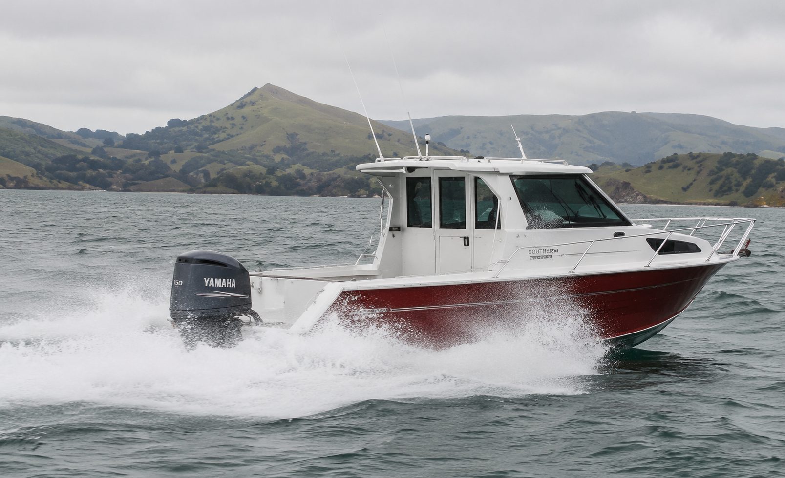 2000 Southern Boats 670 Hard Top // Supplied