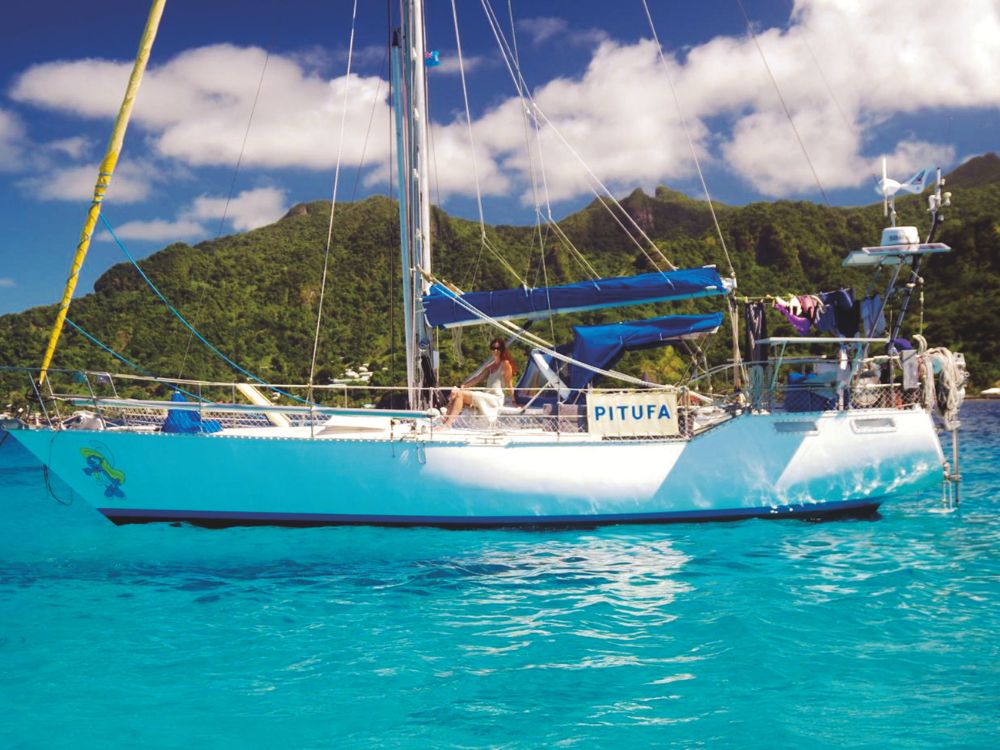 Pitufa at anchor in a safe haven.