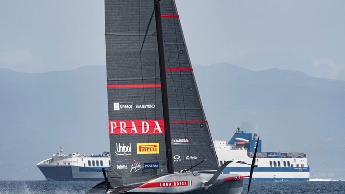 Luna Rossa Aim For The Moon