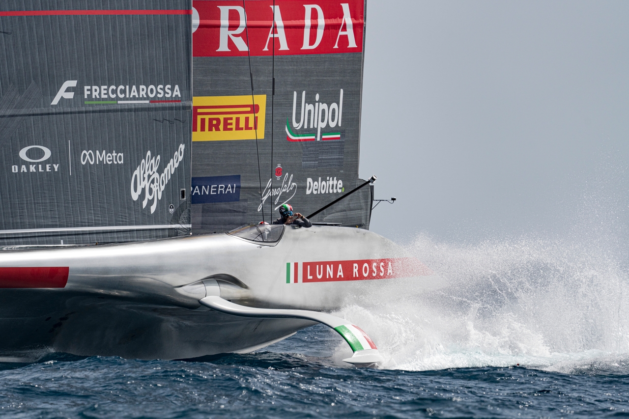 Luna Rossa Aim For The Moon
