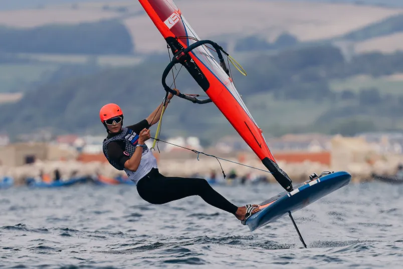 2026 iQFOiL World Championship, Day 1: New Zealand windfoilers Veerle ten Have, Aimee Bright crack top 10 in Weymouth
