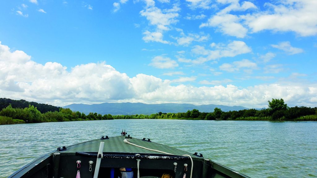 This is a four- kilometre arrow- straight canal, built in the late 1960s as part of a flood protection scheme. // Photography by Diana and Kevin Cudby