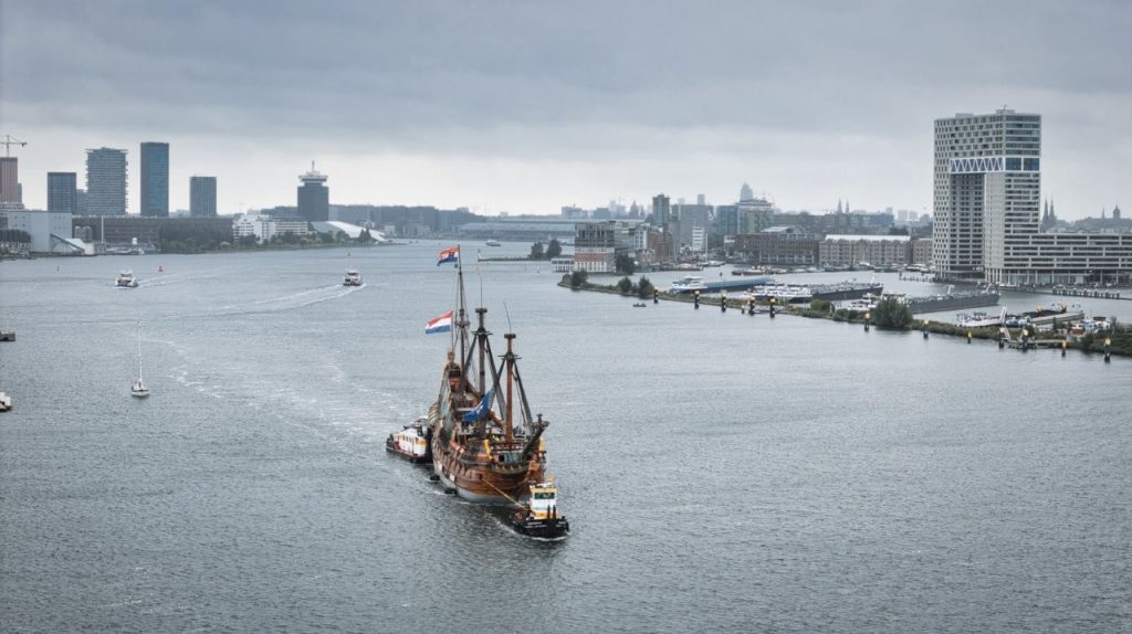 Batavia in Amsterdam - Damen Shiprepair Amsterdam. 650-tonne 17th-century ship replica moved into dry dock for final voyage ashore. // Photo courtesy Museum Batavialand