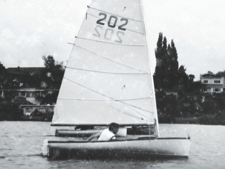 Faire racing his Zephyr on Hamilton Lake circa mid-1960s. // Photo courtesy of John Faire and family