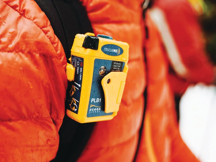 Ocean Signal - RescueMe PLB1_Wet_Hike.
