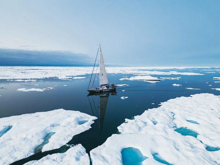 Vuelta Vertical attempts Northwest Passage