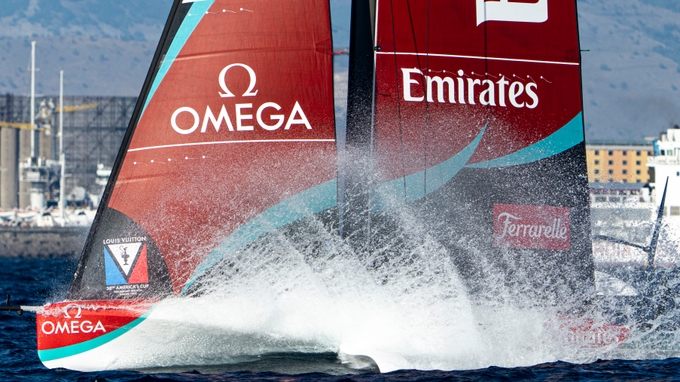 Arc Team Usa Score First But Luna Rossa 1 Shine To Lead Overnight
