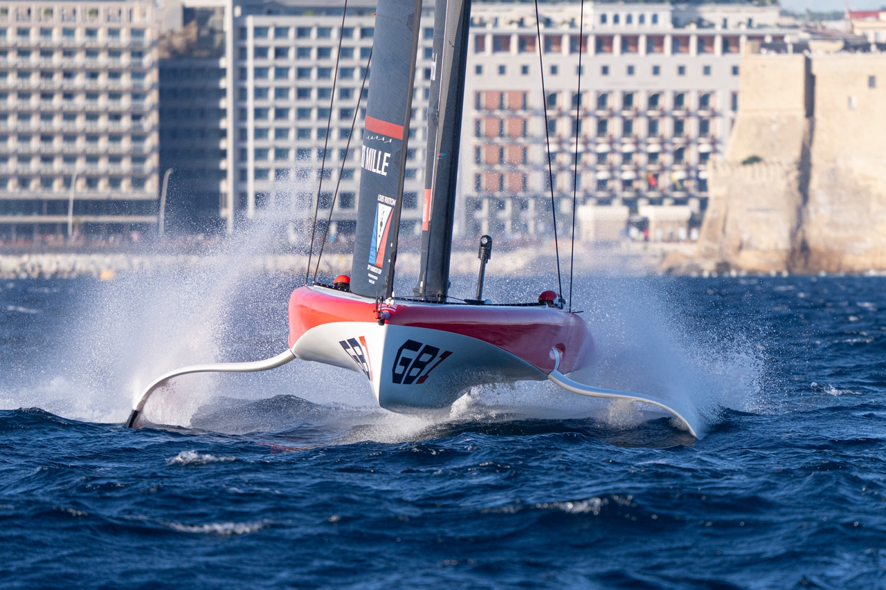 Arc Team Usa Score First But Luna Rossa 1 Shine To Lead Overnight