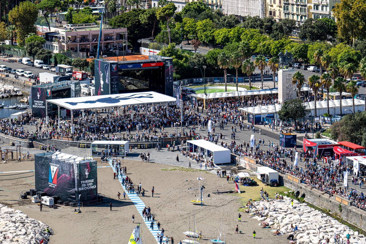 Intriguing And Outstanding Racing On The Bay Of Naples