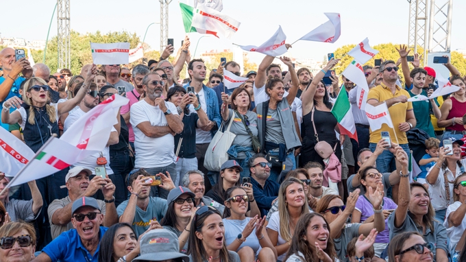 Luna Rossa Score An Outstanding Statement Win In Naples