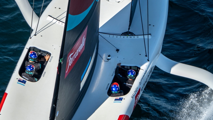Luna Rossa Score An Outstanding Statement Win In Naples