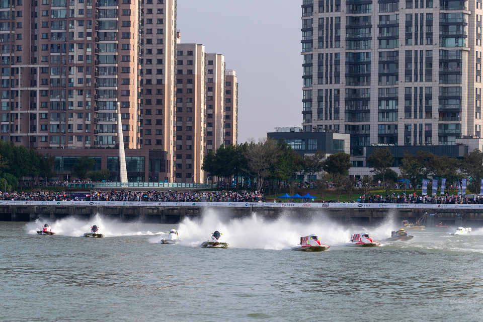 F1h2o returns to shanghai
