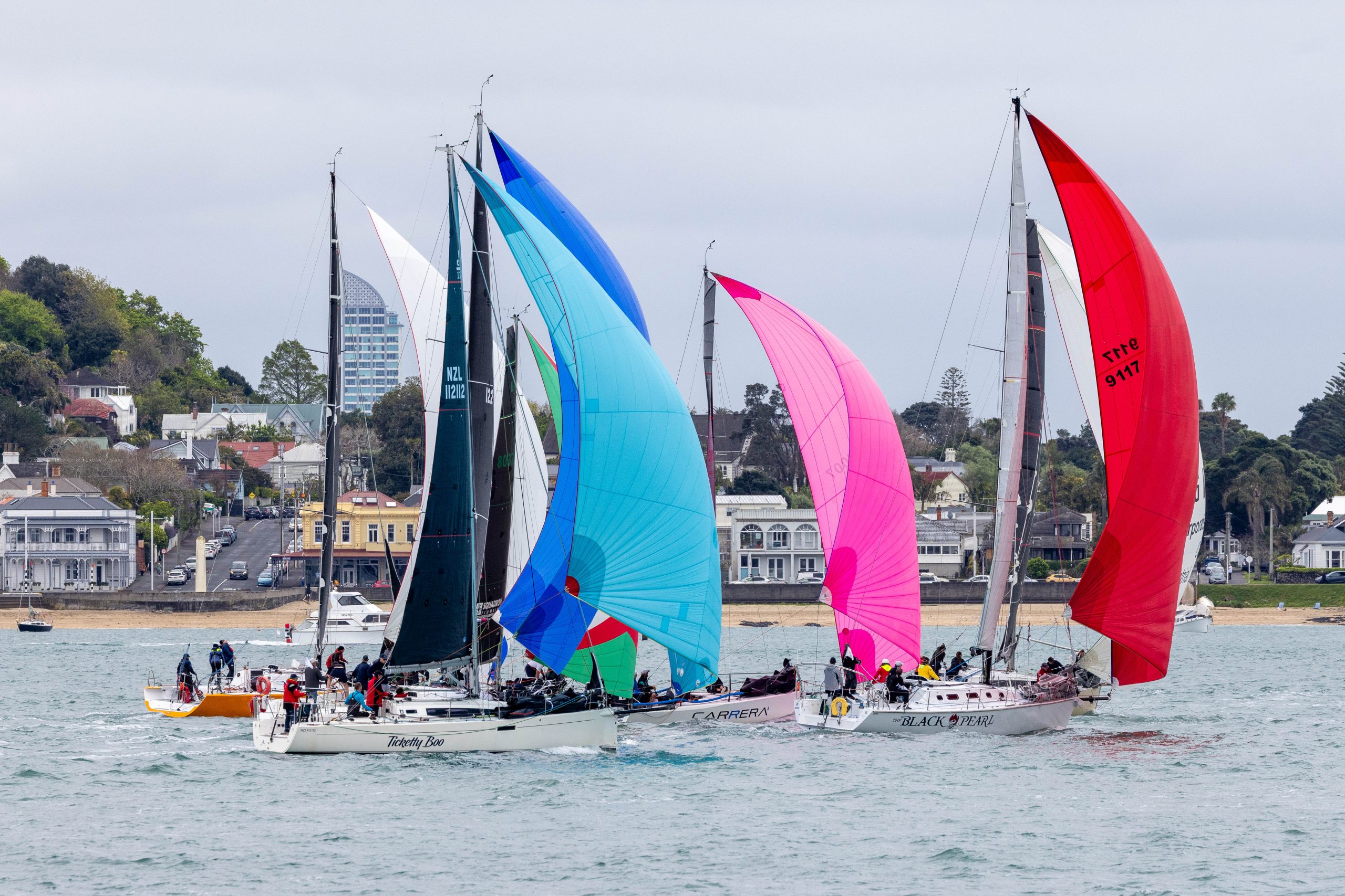 Equilibrium takes Roy McDell double as Wired wins on the water