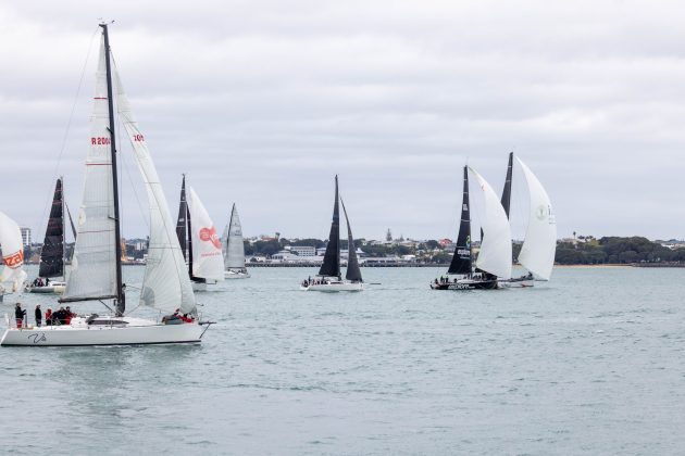 The fleet start the 2026 Roy McDell Memorial Cup.