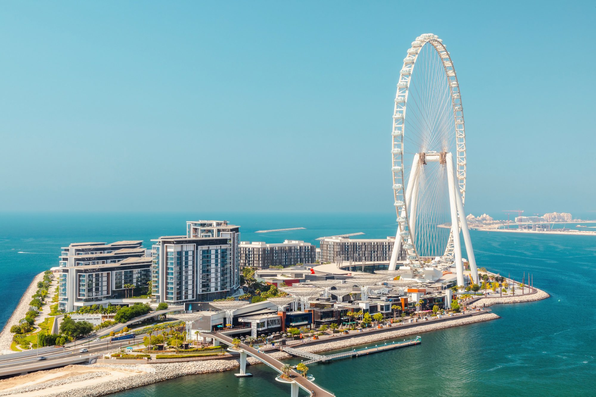 Maritimo Boating Destinations: Exploring Dubai’s Islands by Luxury Motor Yacht